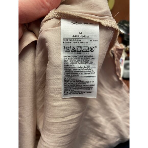 Banana Republic Tan Satin Button Up Long Sleeve Blouse Top Sz M - Picture 6 of 9